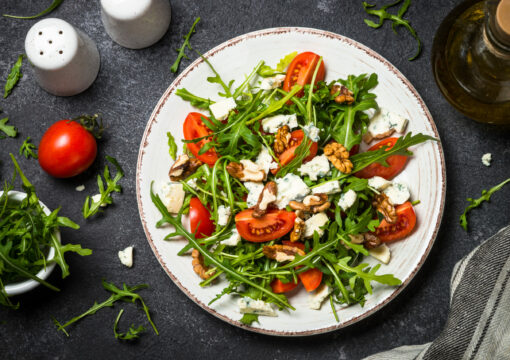 L’Insalata Perfetta: Ingredienti e Abbinamenti